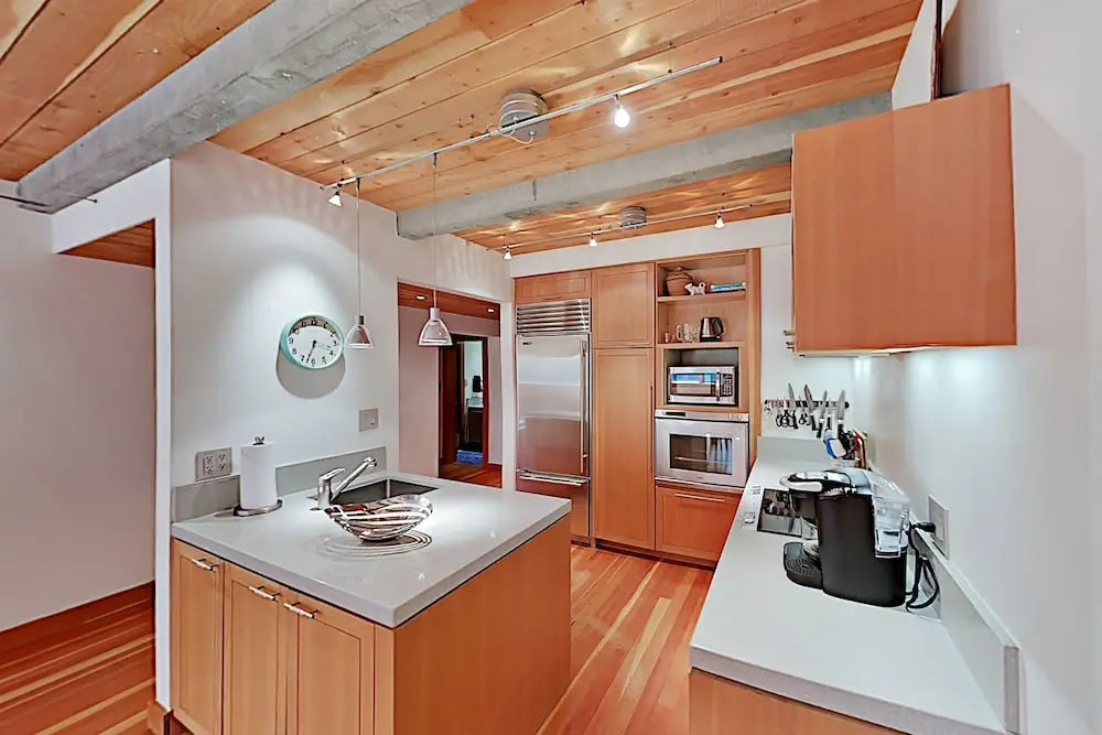 15tru2ag 3 Bedroom Condo