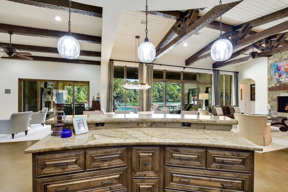 Big View Drive Home 7 Bedrooms 6.5 Bathrooms Home