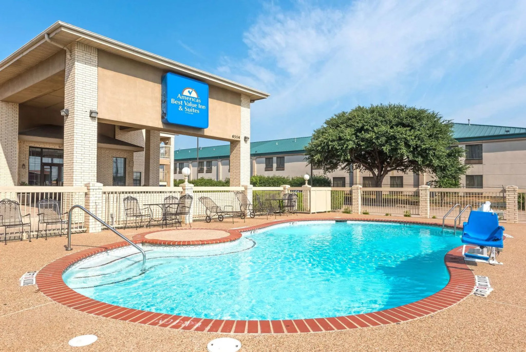 Americas Best Value Inn & Suites Fort Worth South