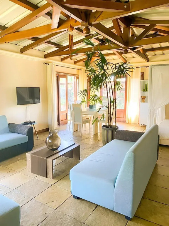Laurels Villas