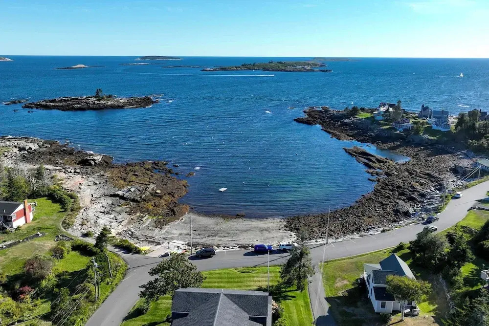 Ocean Point Hideaway: 2-story Unit on 3 Acres!