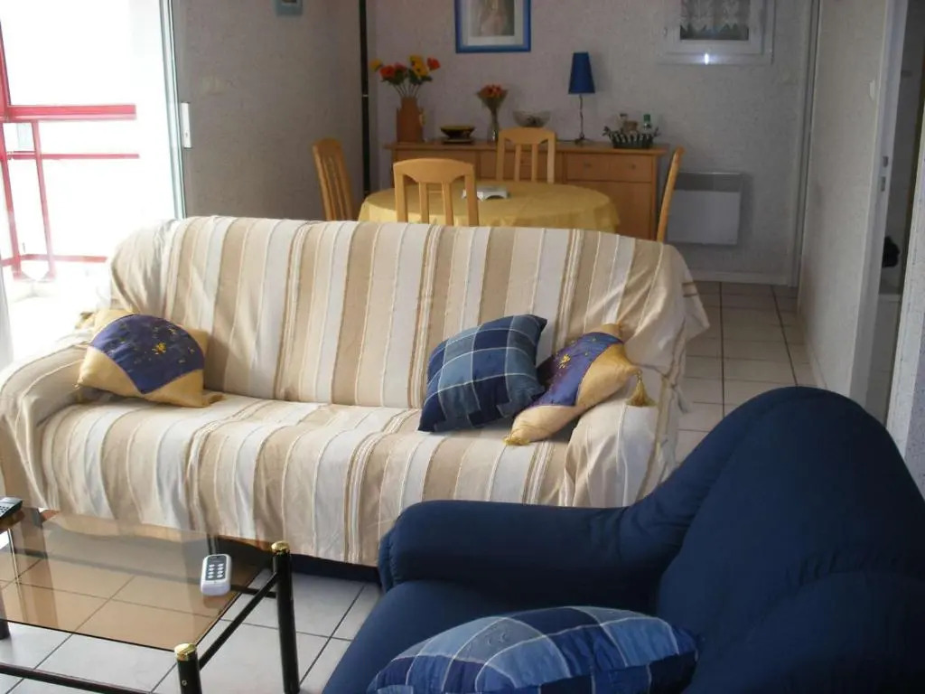 Appartement Royan, 2 pièces, 2 personnes - FR-1-494-98