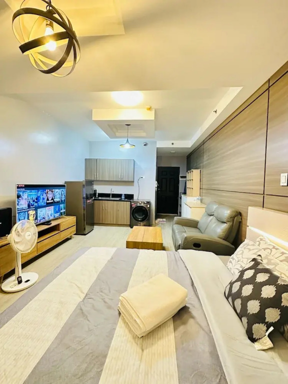Malate Bayview Mansion city view