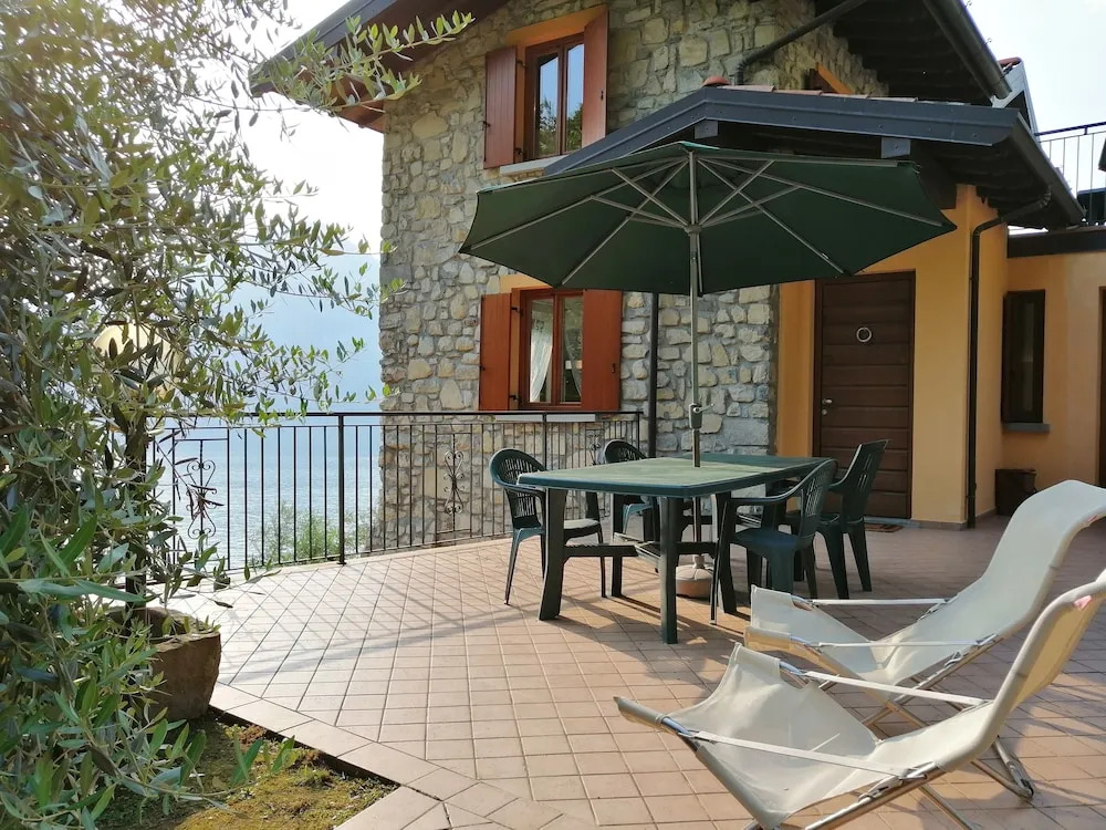 IseoLakeRental - La Stallina - Monte Isola
