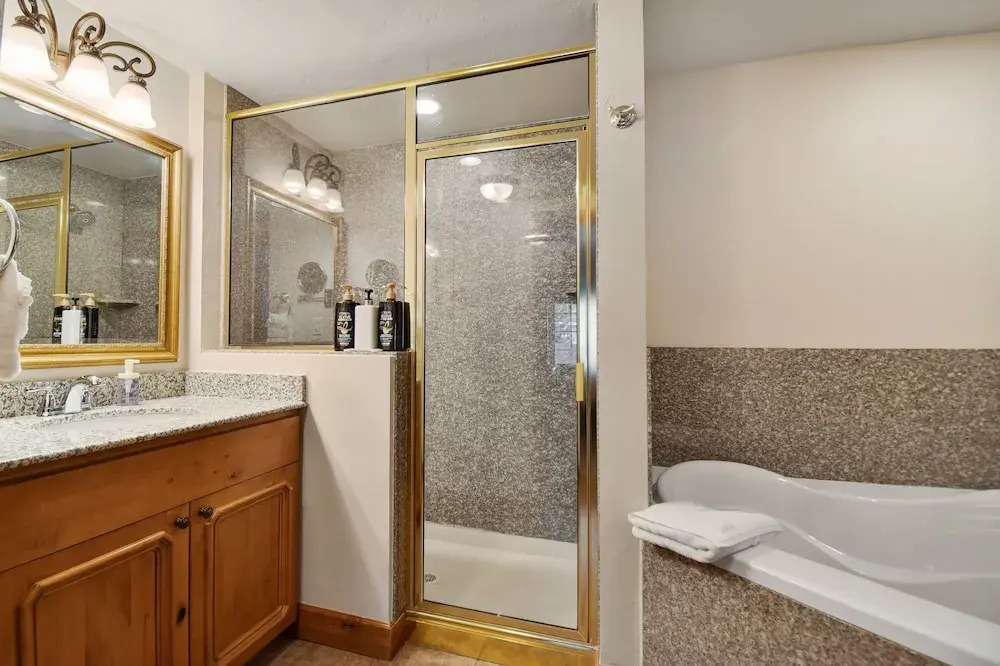 Villa 2082 2 Bed 2 Bath Full Kitchen 2 Bedroom Villa