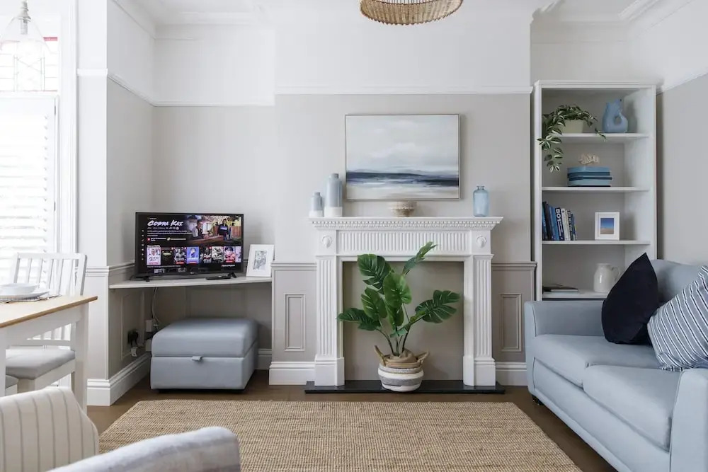 The Grove Apartment With Free on Street Parking