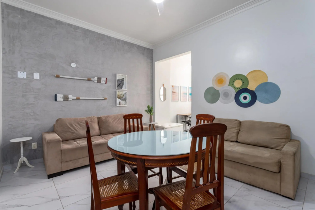 700m from the beach in Copacabana | BR403 Z4