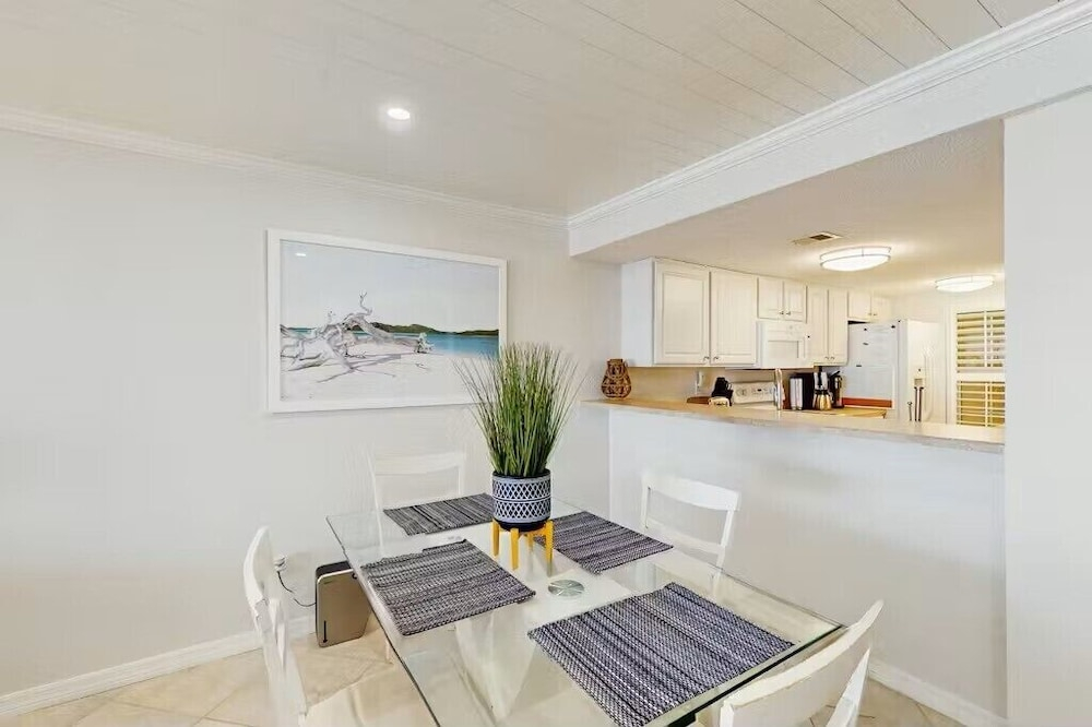 NSB Point East 302 - Just Beachy
