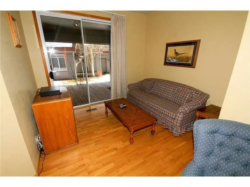 Snowcreek Phase 4 521 4 Br townhouse by RedAwning