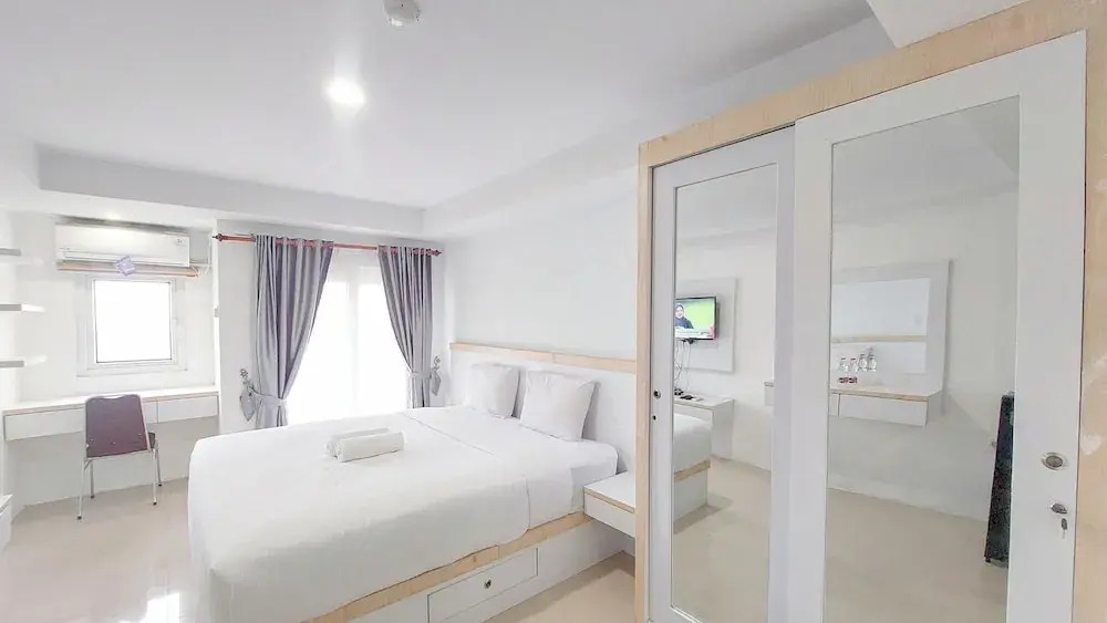 Relaxing Studio Apartment at Mansyur Residence