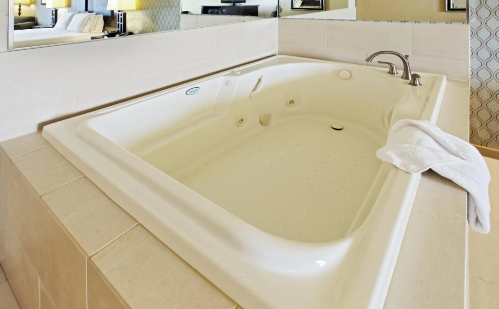 Holiday Inn Express Hotel and Suites Weatherford by IHG