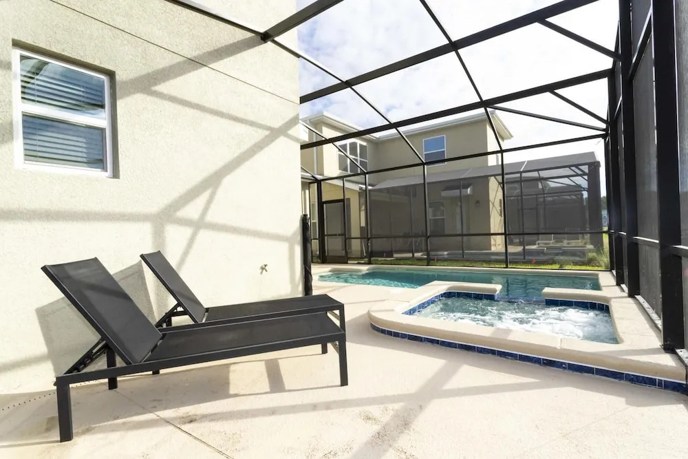 Super Luxury Modern Home Prime Location