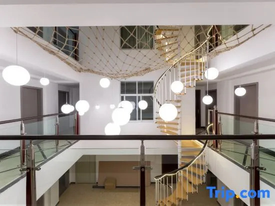 Luoping Zhangyue Express Hotel