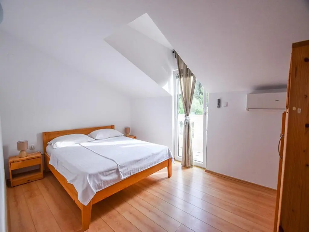Apartments Jaklin