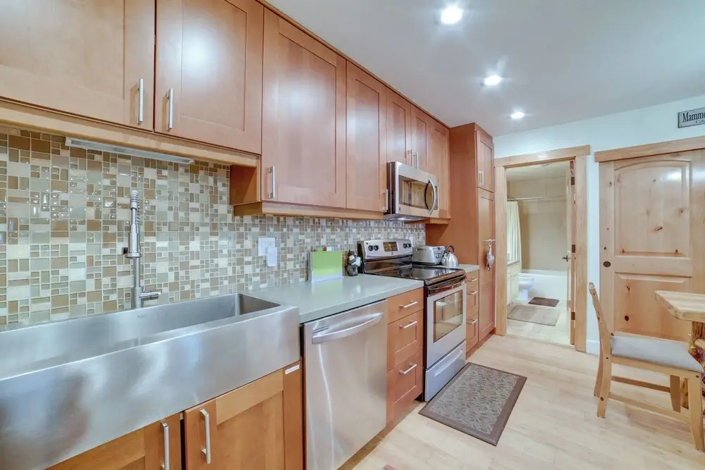 Ski Condo w/ Community Amenities in Mammoth Lakes!