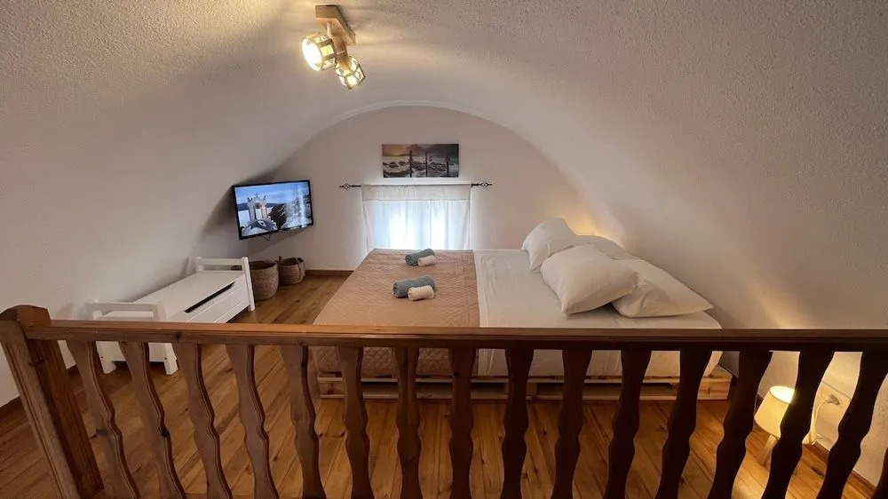 Villa Sertis Santorini