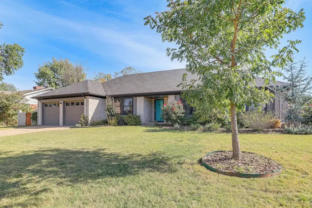 Pet-friendly Home w/ Yard: 8 Mi to Downtown Tulsa!