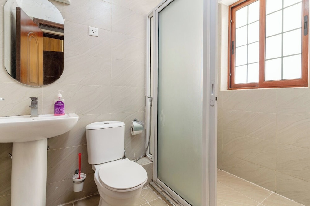 Luxury 4BR Kilimani - Rooftop Pool & Gym