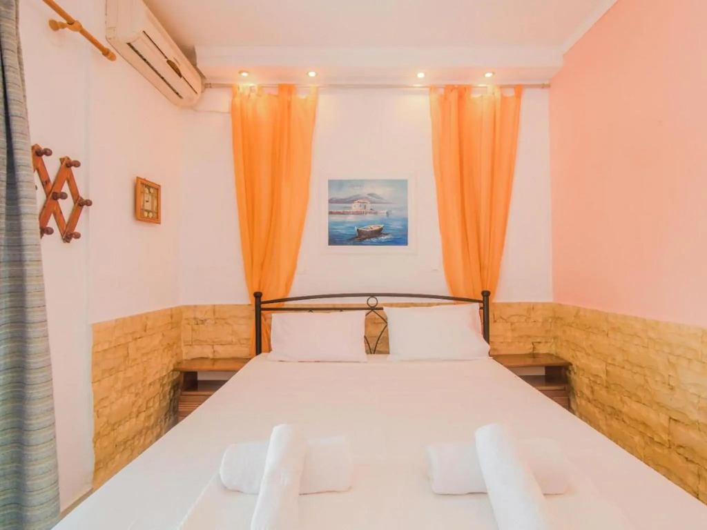 Cosy apartment in Mpenitses with terrace
