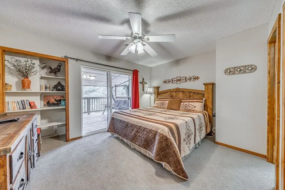 Ruidoso Condo w/ Hot Tub: Long Walk to Midtown!