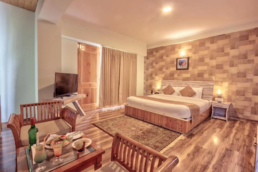 Snow Flakes Resort And Spa Centrally Heated Luxury Resort