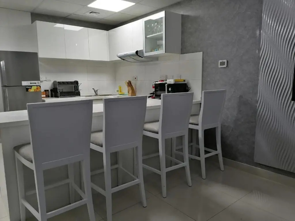 Success luxury apartment - 5 min away jbr beach - Free housekeeping provided everyday - Kids stay free up to 17 years age
