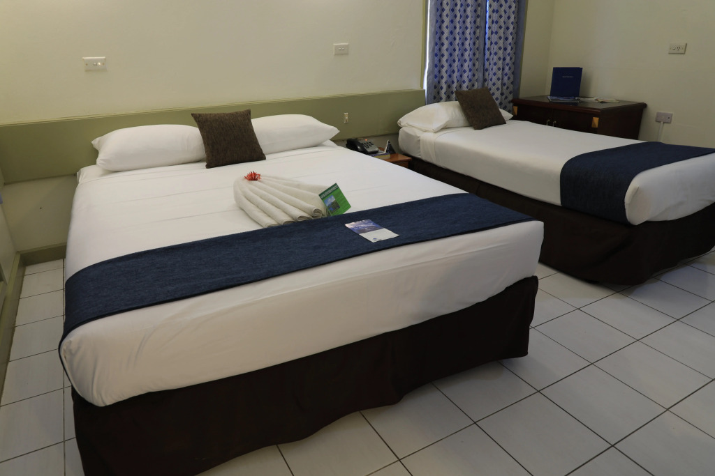 Huon Gulf Hotel