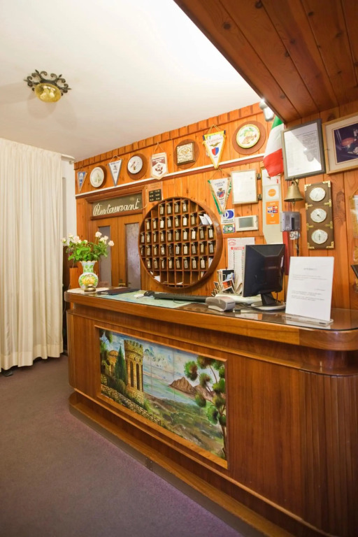Hotel Moderno