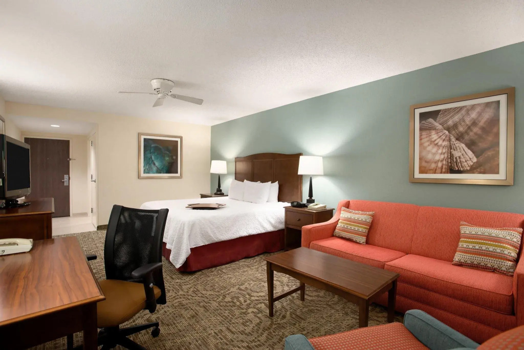 Hampton Inn & Suites Outer Banks/Corolla
