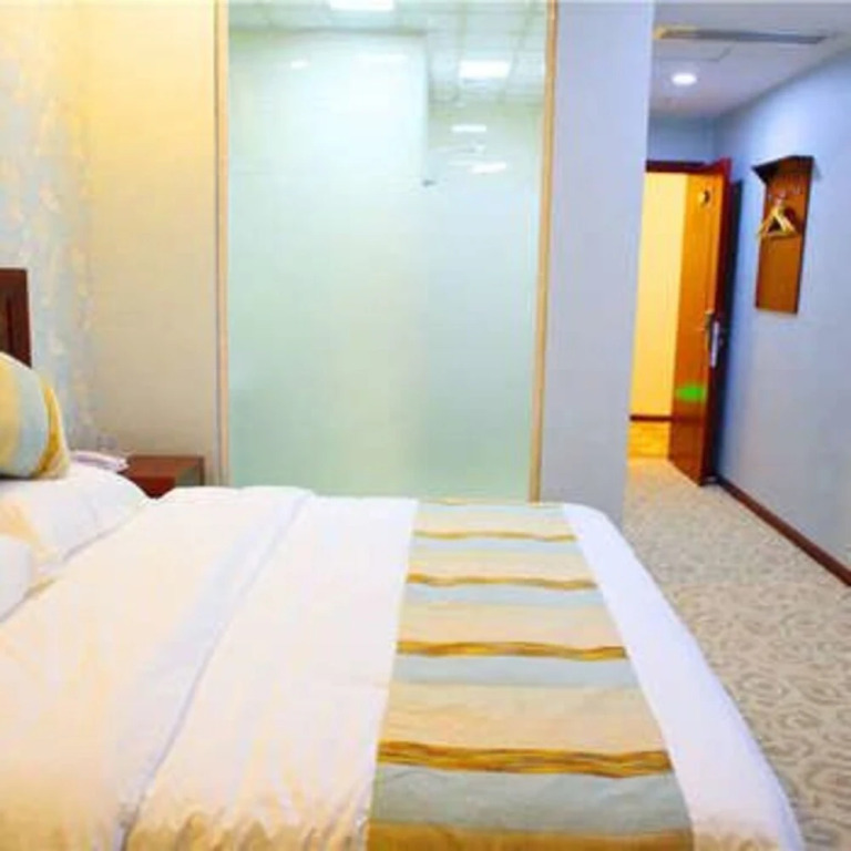 Chunxi Yujing Hotel