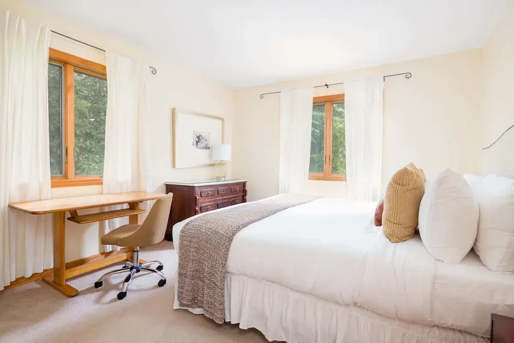 Meadowood Manor by Rovetravel 6BR Outdoor Spaces