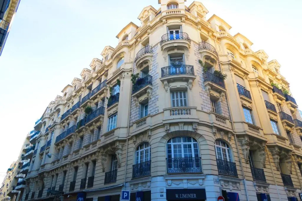Palais Arnulf by Nestor&Jeeves