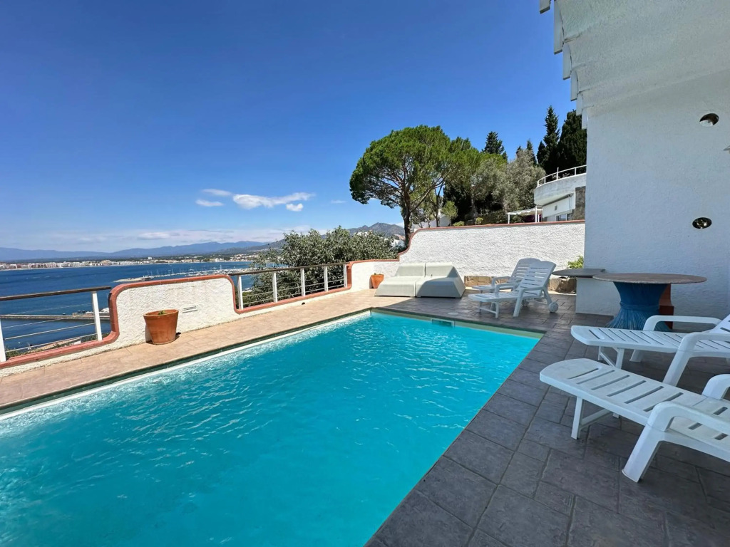 Agi Villa Poncella