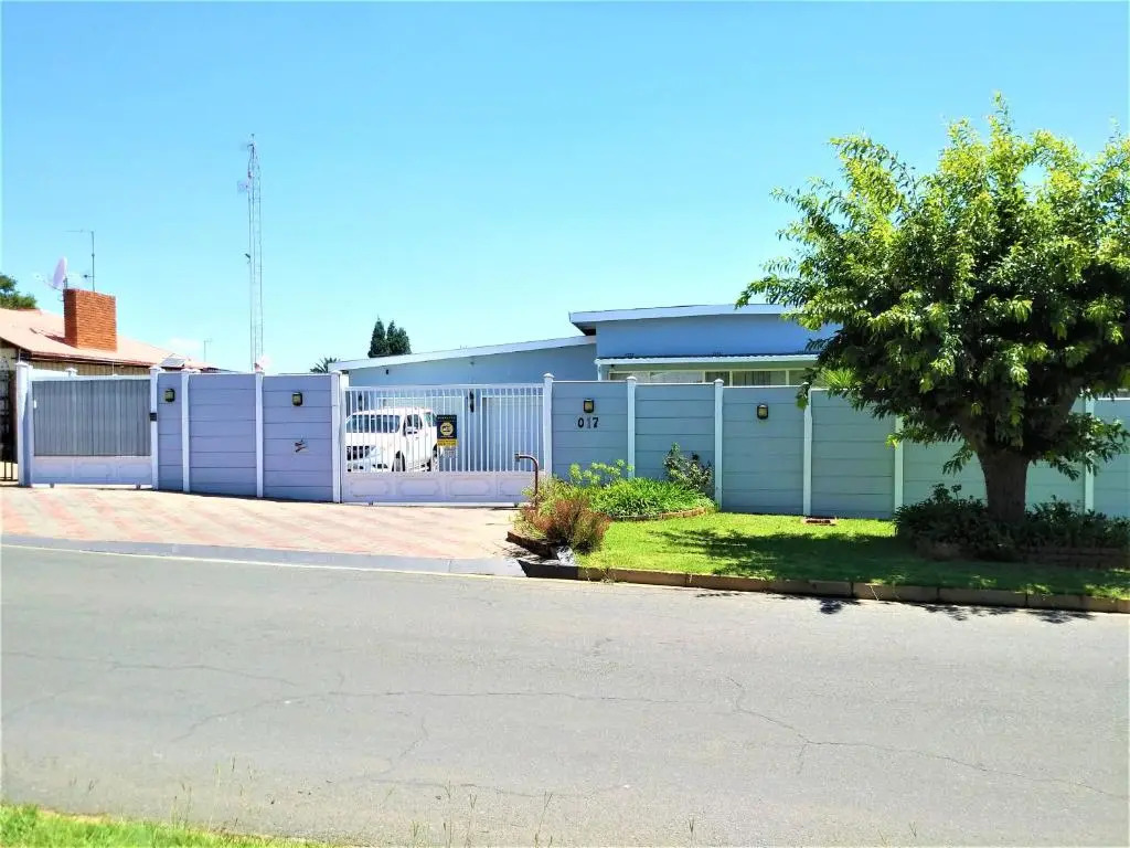 Gregor Guesthouse - Main House