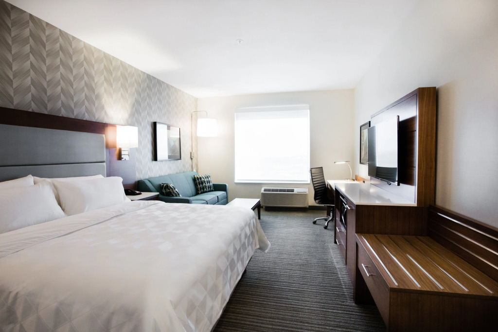 Holiday Inn Hotel & Suites Calgary South - Conference Ctr by IHG