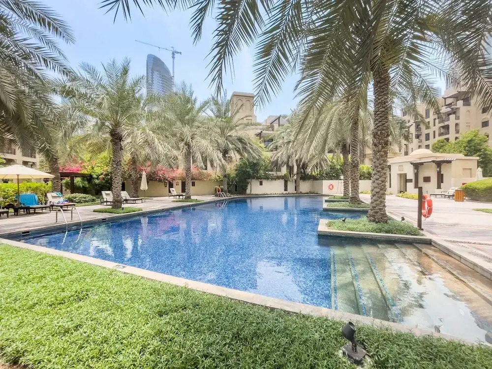 Luxury 2BR Apartment With Full Burj Khalifa View 2-min Walk to Dubai Mall