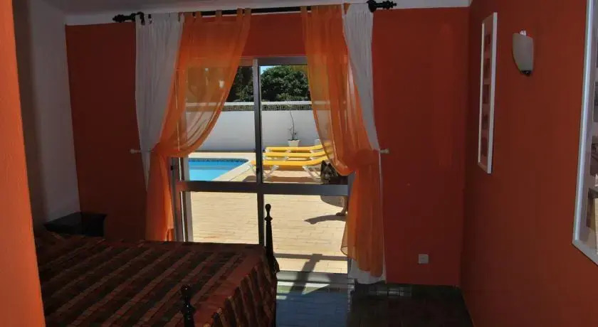 Casa Águia Branca