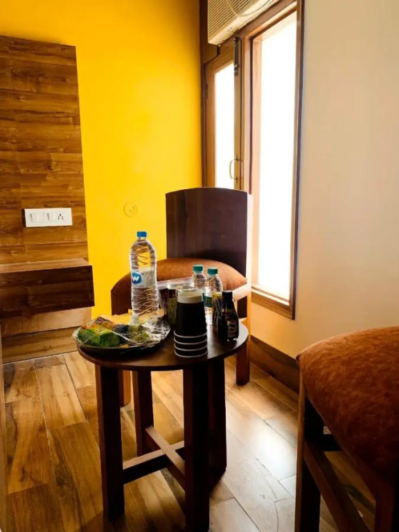 Lushy Days Hotel Nanda