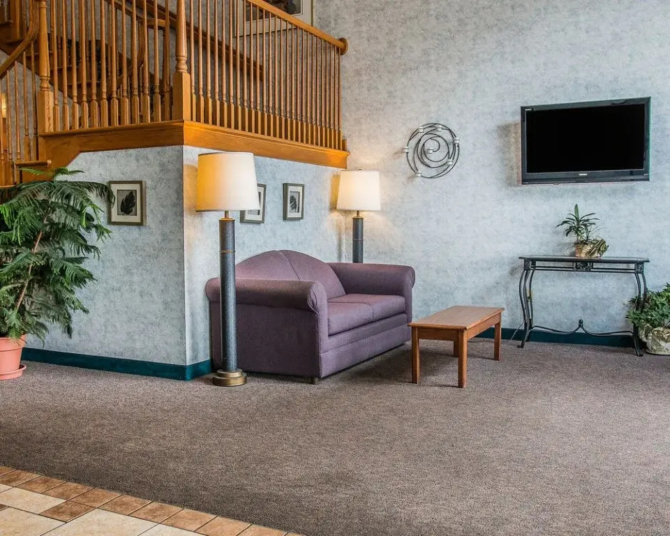 Dunes Express Inn and Suites
