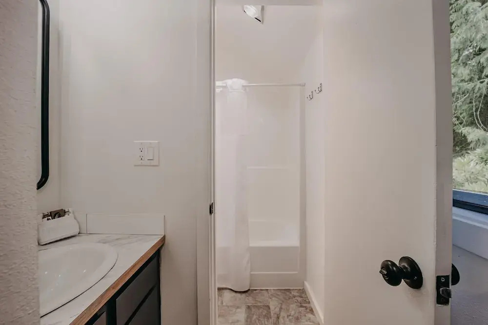 Snowater Condo #42 - Wifi - Pets Ok