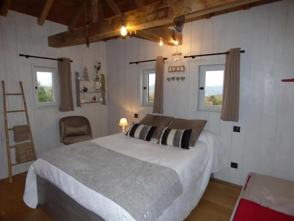 Gite Chambre dhôtes insolite PIGEONNIER IN MARCIAC Gers