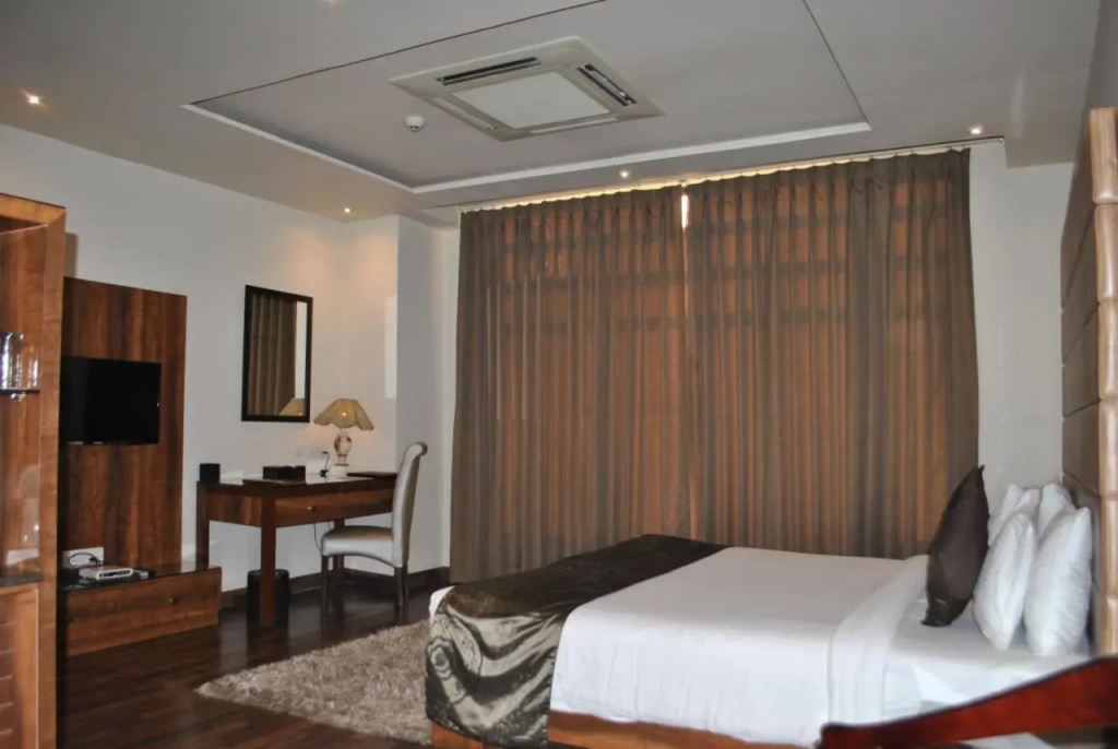 Avaas Lifestyle Hotel
