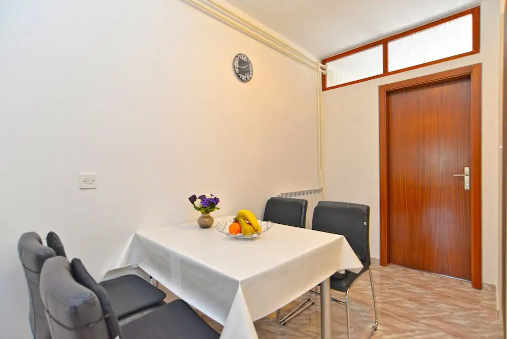 Apartment 628