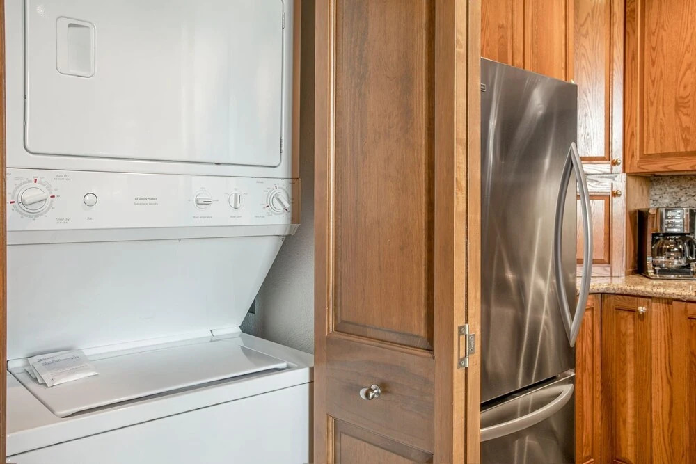 330 Chapel Square 3 Bedroom Condo by RedAwning