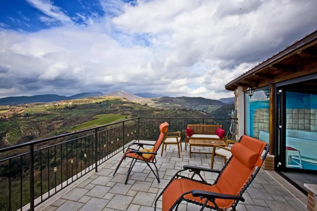Cesoni View