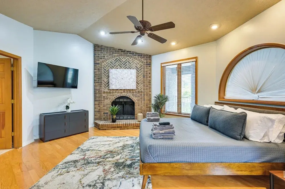 2 Mi to Busch Gardens: Retreat in Scenic Community