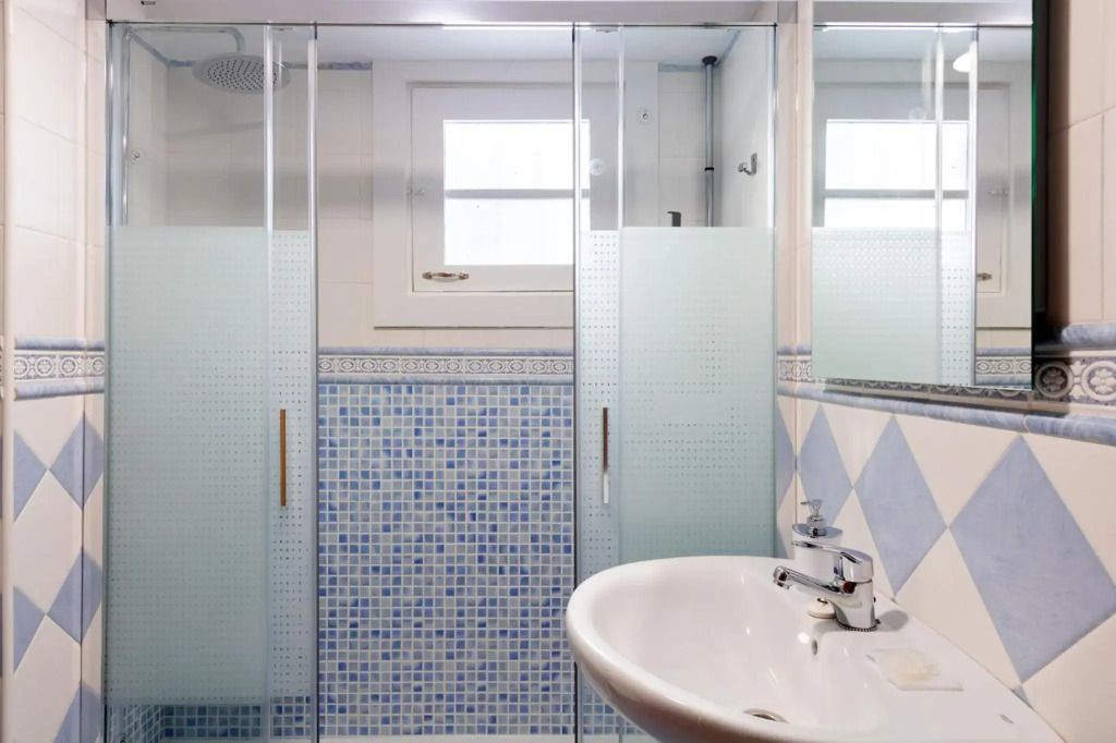 El Salvador City Center Suite by Valcambre