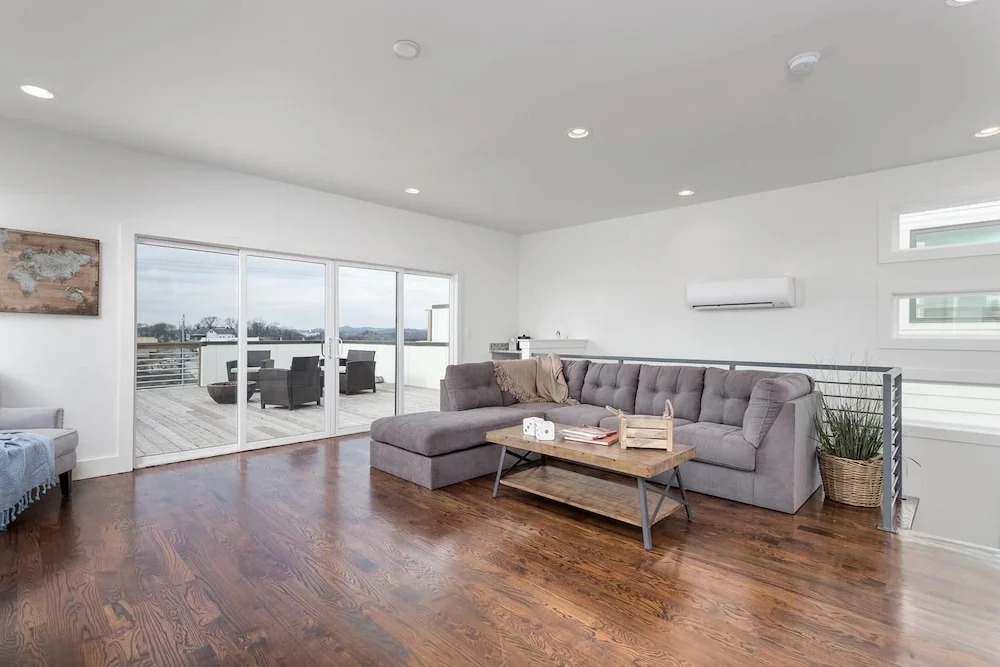 Two Stunning Modern Homes w/ Rooftop Views