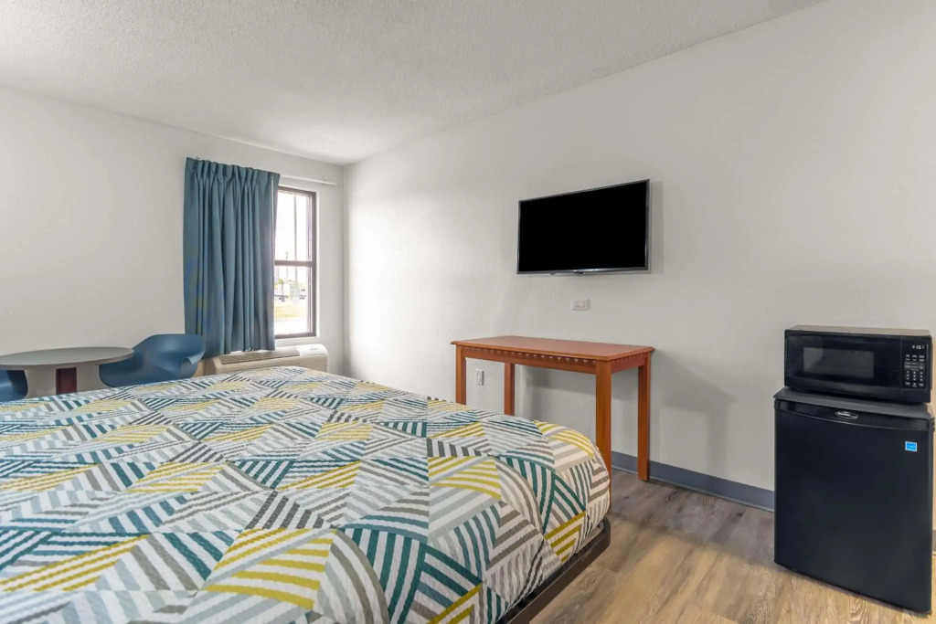 Motel 6 - Franklin, OH