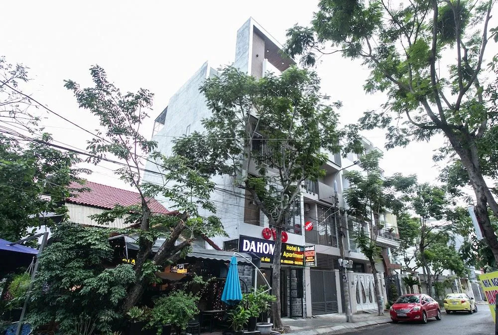 Dahome Hotel and Apartment by OYO Rooms